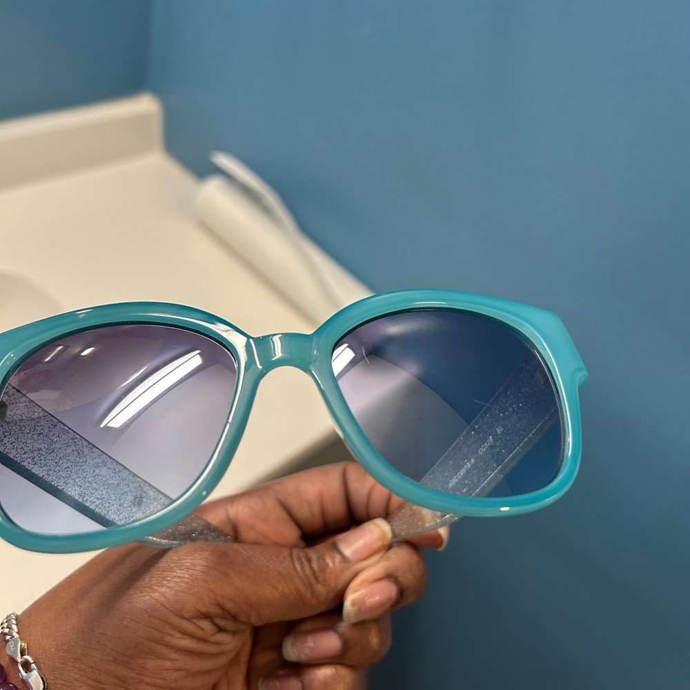 Circus by Sam Edelman Teal Sunglasses - Picture 15 of 16